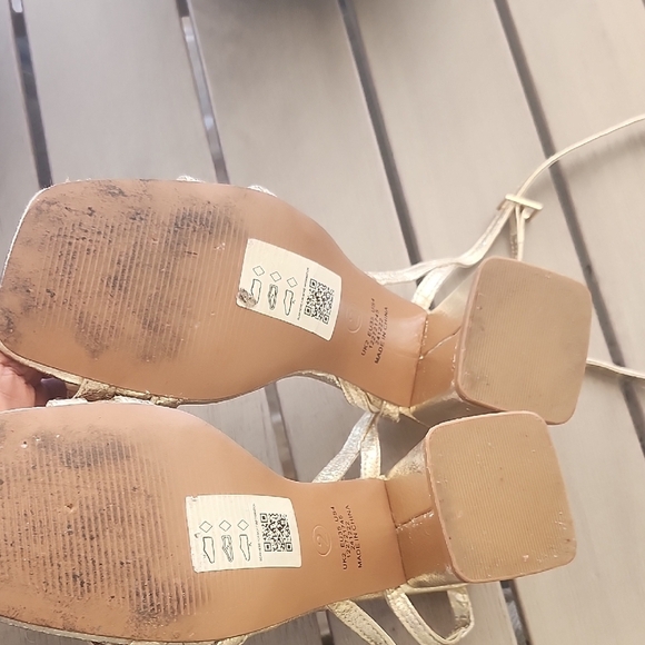 ASOS Y2k Gold Crystal Embellished Heels for Formal Occasions - Picture 4 of 10